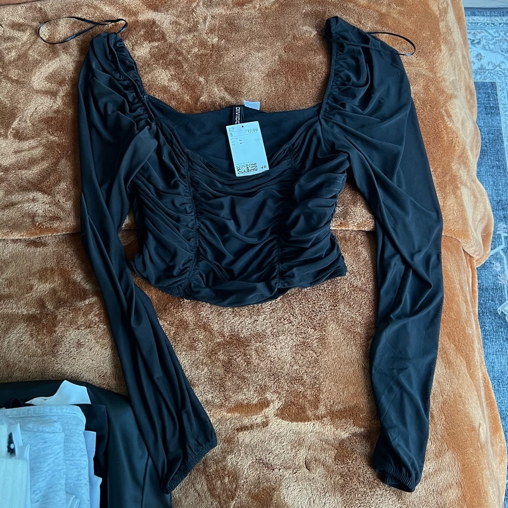 Nwt H&M top